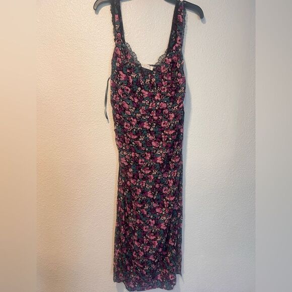Astr Dresses & Skirts - Floral Lace-Trim Dress